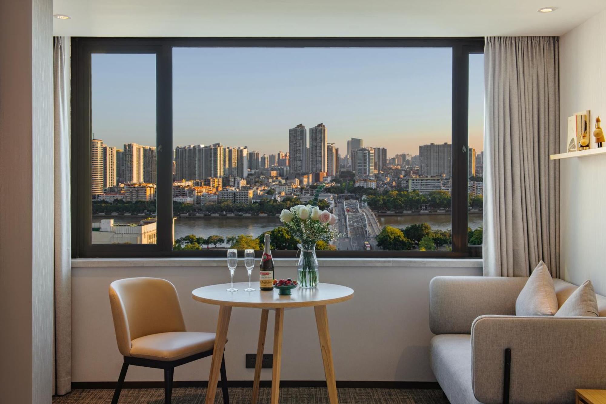Guangzhou Hotel - Free Shuttle Bus To Exhibition Center During Canton Fair Period 외부 사진